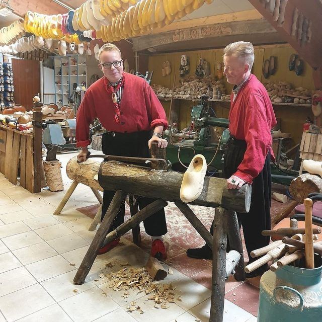 volendam-2-hour-clogmaking-workshop-and-cheese-tour