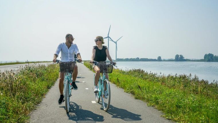 volendam-bike-rental-including-highlights-routes
