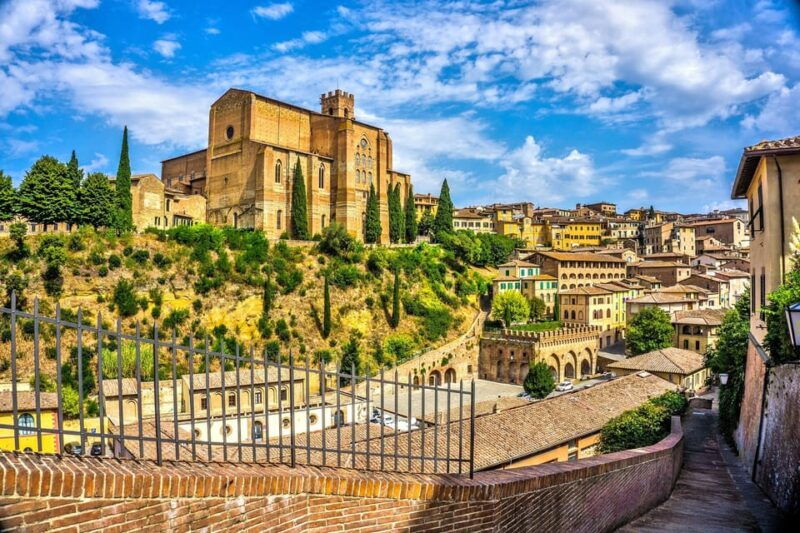 walking-tour-in-siena-with-tastings-and-stories