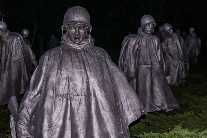 washington-dc-night-under-the-stars-bus-walking-tour