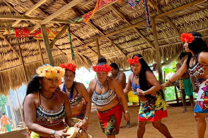 wildlife-boat-tour-at-gatun-lake-and-embera-indian-village