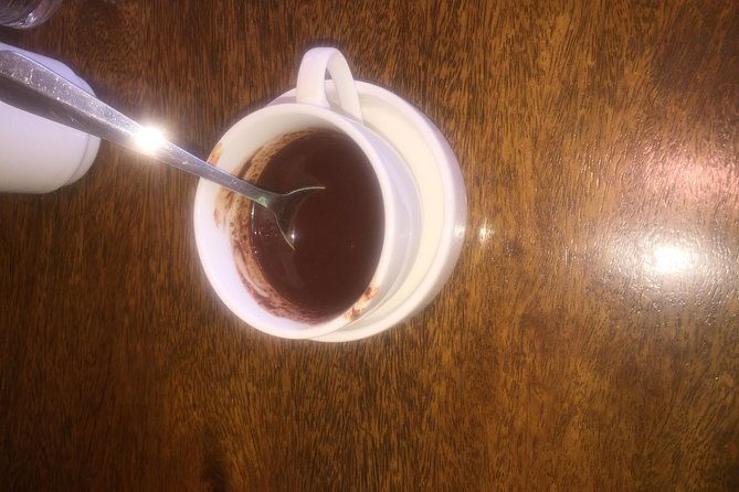 wildlife-rainforest-hiking-sloth-chocolate-coffee-tour