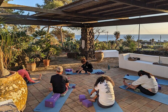 yoga-class-in-pantelleria-vinyasa-hatha-yin-and-mantras