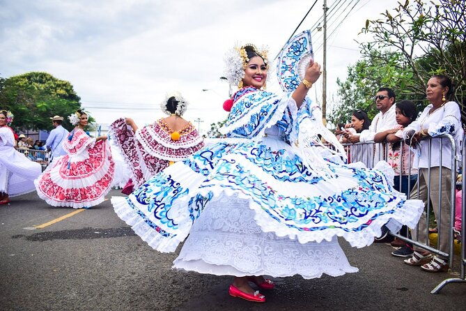 1-walking-tour-of-casco-viejo-panama-with-lunch-included