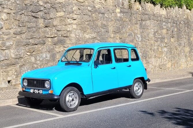 2-hours-sintra-experience-renault-4l-tour