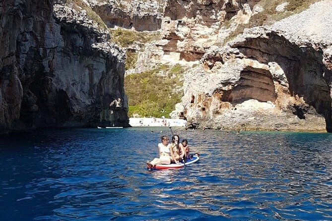 5-islands-private-boat-tourblue-cavehvarpakleni-islands