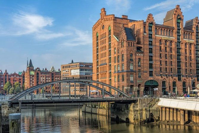 airport-transfer-hamburg-airport-ham-to-hamburg-by-luxury-van