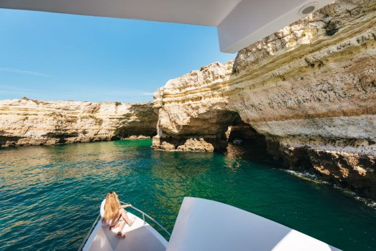 albufeira-sightseeing-cruise-with-beach-bbq-and-open-bar