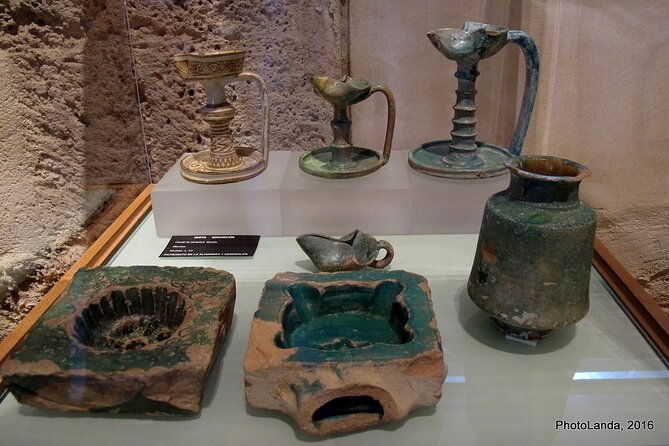 alhambra-tour-with-generalife-palace-and-gardens