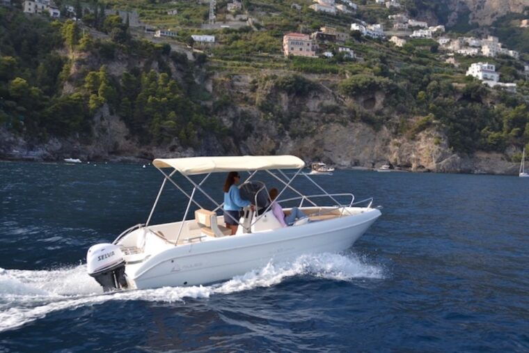 amalfi-coast-rent-boats-in-salerno-without-license
