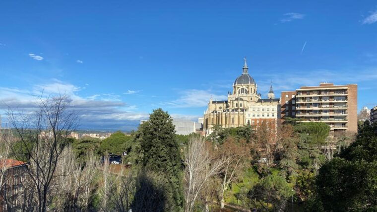 architecture-tour-old-historic-madrid-with-an-architect
