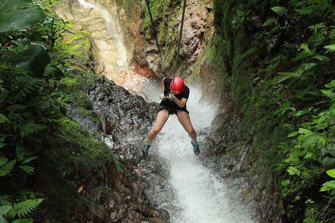 arenal-volcano-rain-forest-canyoning-in-the-lost-canyon