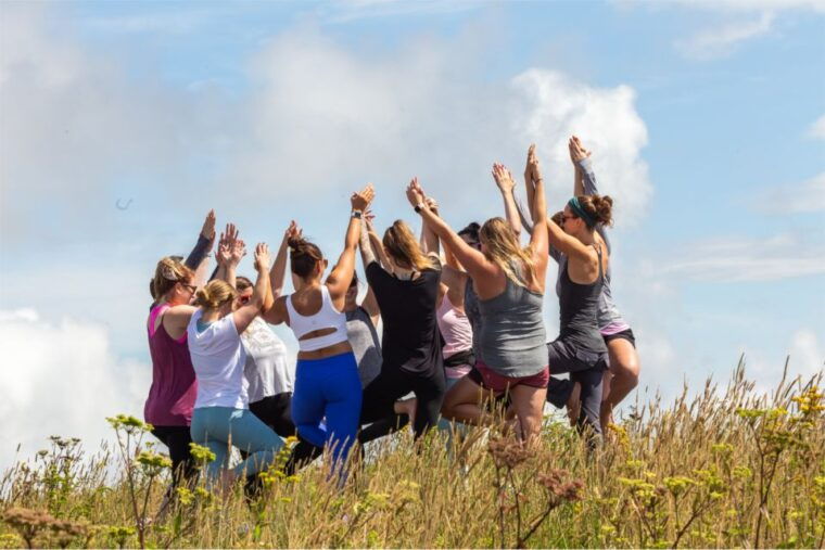asheville-yoga-on-a-mountain-hike