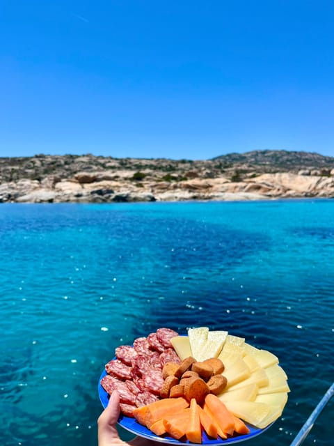 asinara-sailing-experience-among-the-coves-of-the-island-2