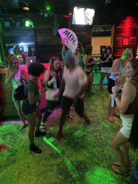 atlanta-drag-queen-guided-pub-crawl-and-cabaret-show