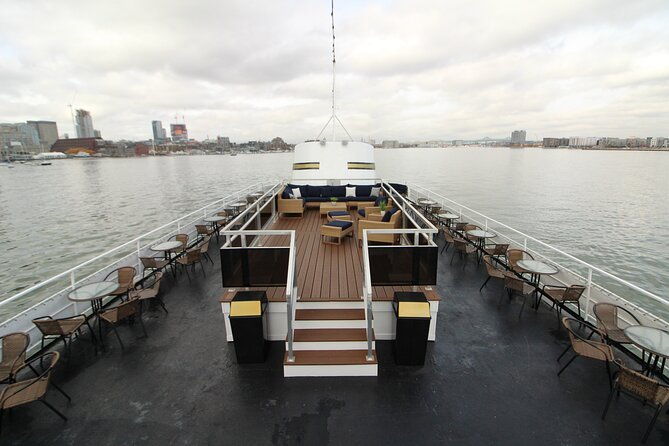 baltimore-new-years-eve-buffet-dinner-cruise