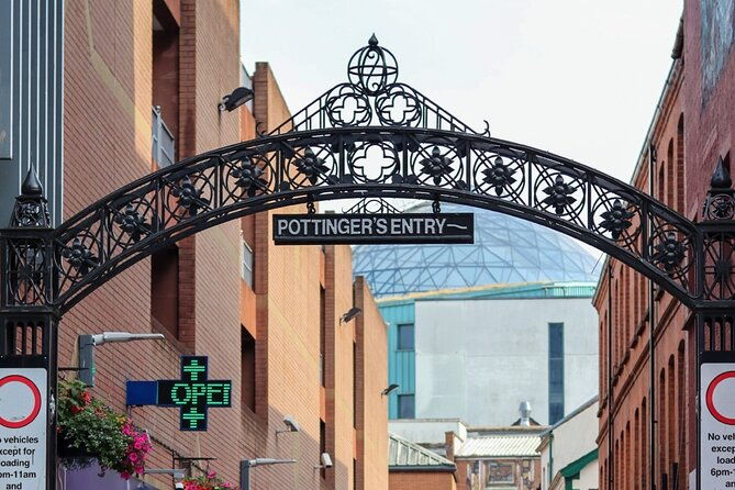belfast-quest-self-guided-city-walk-immersive-treasure-hunt