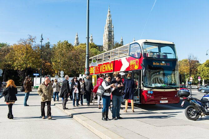 best-of-vienna-pass-schonbrunn-belvedere-big-bus-cruise