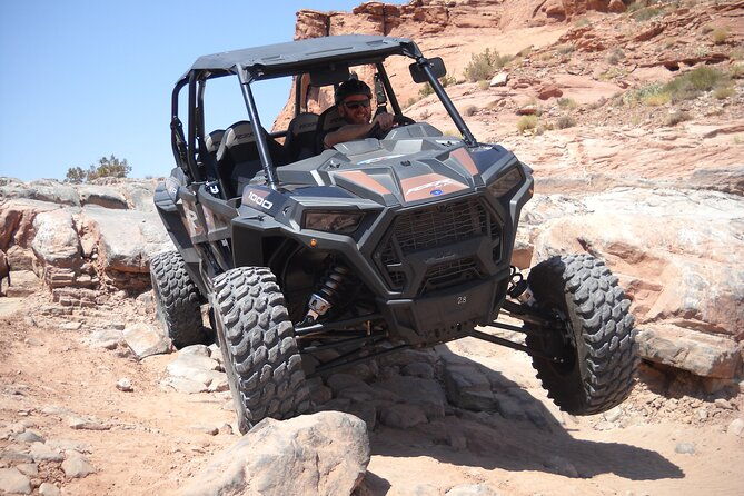 best-poison-spider-u-drive-4x4-tour-in-moab-dinosaur-tracks