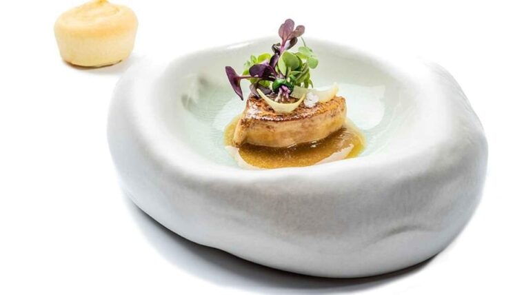 bilbao-gastronomic-and-cultural-walking-tour-with-tastings-2