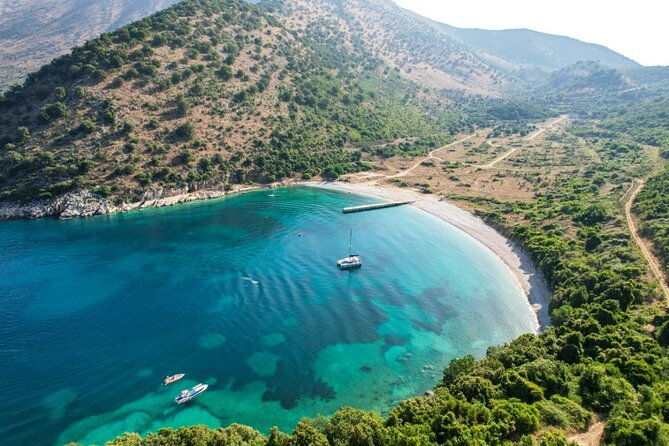 boat-trip-around-the-hidden-gems-of-saranda