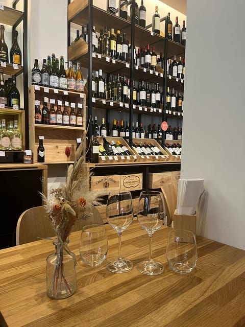 bordeaux-wine-tasting-with-a-certified-sommelier