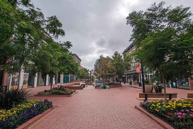 boulder-scavenger-hunt-walking-tour-and-game