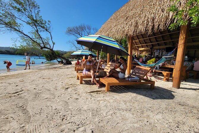 bradys-cay-all-inclusive-beach-daypass-and-wildlife-encounter