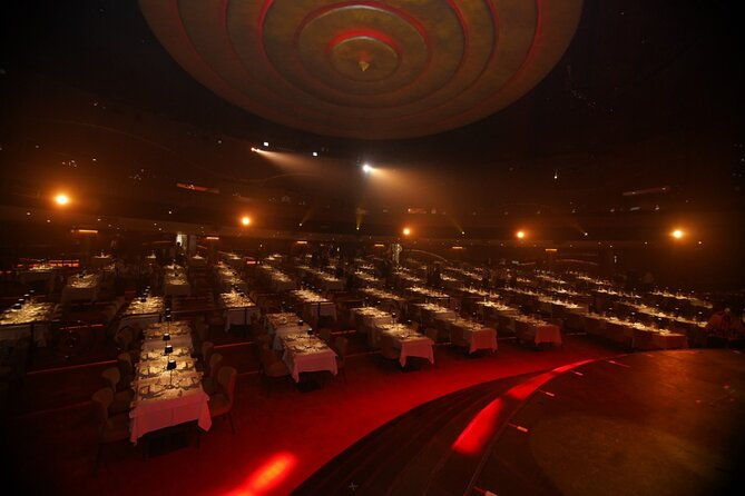 by-night-tour-roxy-dinner-show-with-transfer