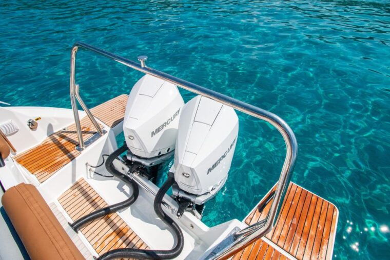 cagliari-luxury-motorboat-tour-with-3-swim-stops-wine