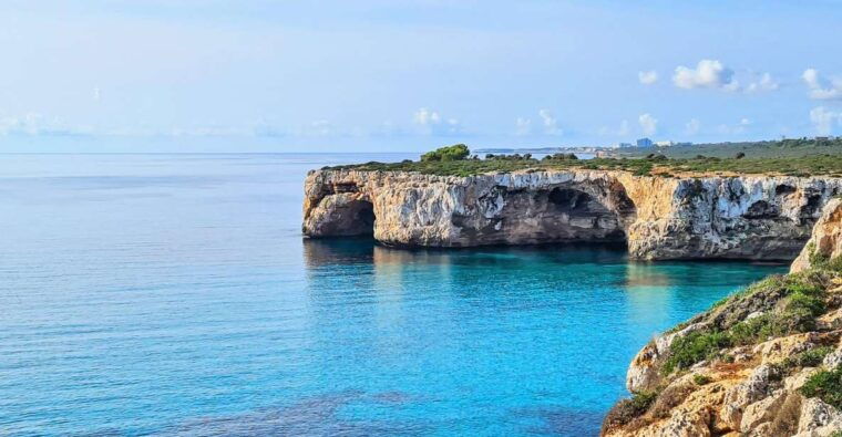 cala-romantica-water-cave-adventure-in-cave-es-coloms