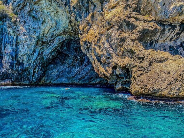 can-picafort-private-boattrip-snorkeling-beach-caves