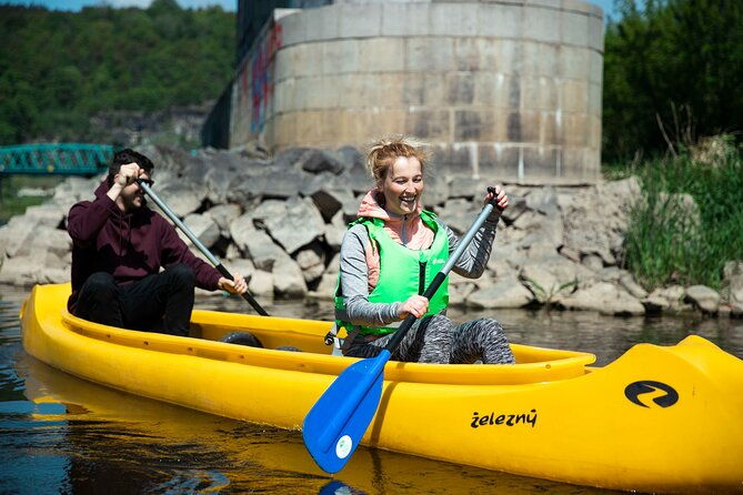canoeing-on-the-elbe-river-decin-to-schmilka
