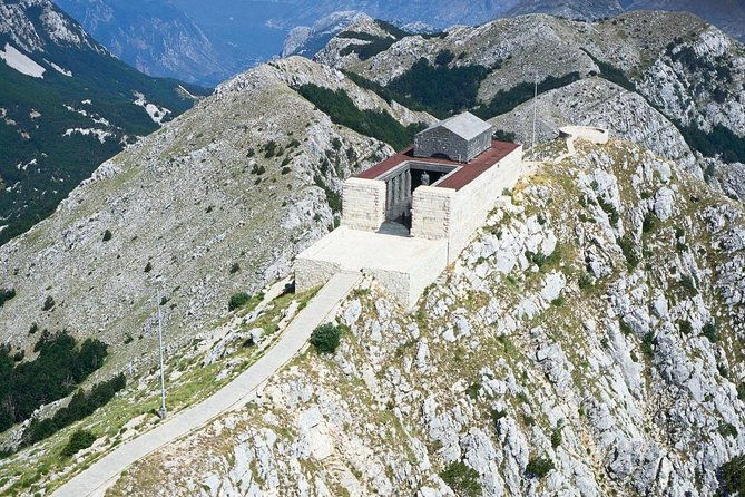 car-trip-kotor-lovcen-mausoleum-cetinje-monastery-and-kings-castle