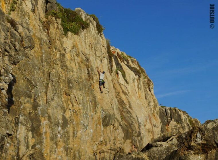 cascais-3-5-hour-rock-climbing-experience