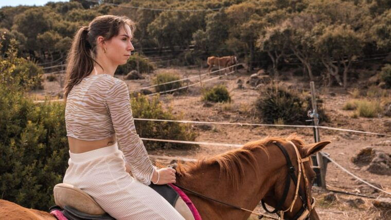 castelsardo-horseback-in-sedini