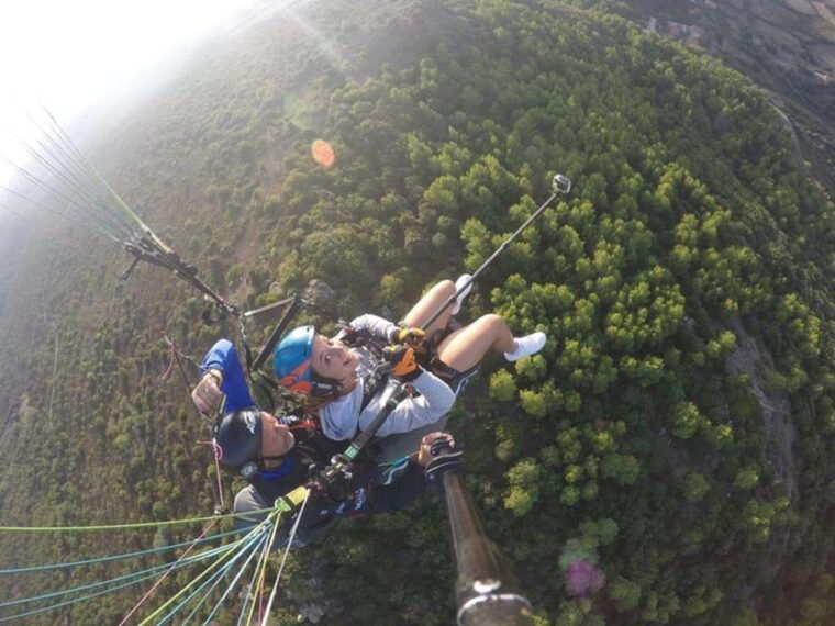 castelsardo-tandem-paragliding-flight-in-littigheddu