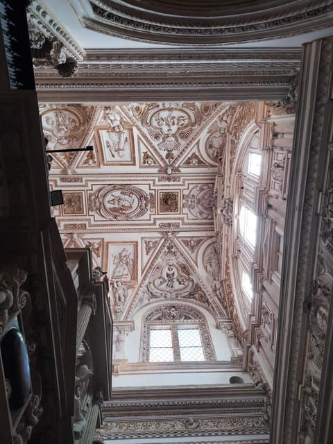 cathedral-mosque-guided-tour-in-a-small-group-in-french