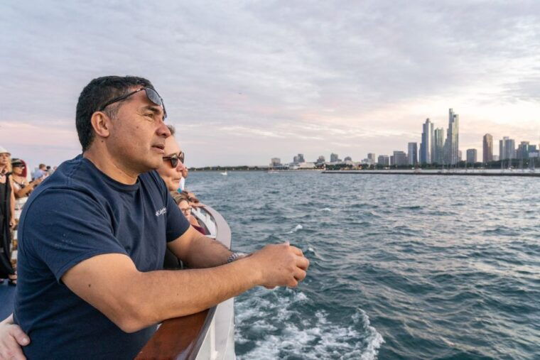 chicago-1-5-hour-scenic-sunset-lake-cruise