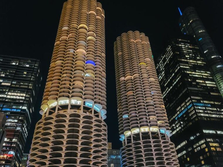 chicago-fireworks-cruise-with-lake-or-river-viewing-options