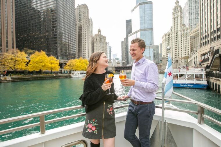 chicago-thanksgiving-gourmet-lunch-cruise-on-chicago-river