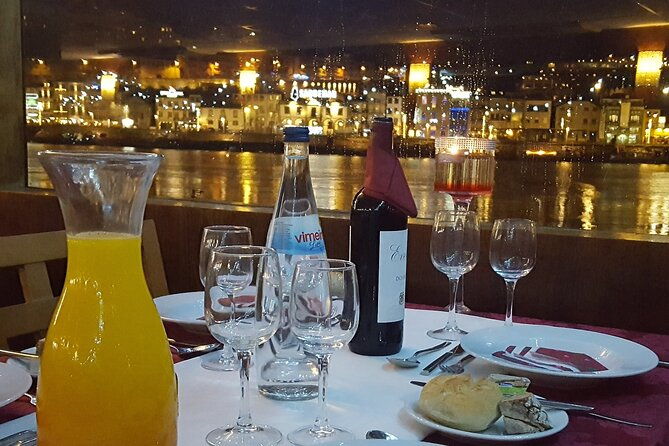 christmas-all-inclusive-dinner-river-cruise-with-dj-on-board