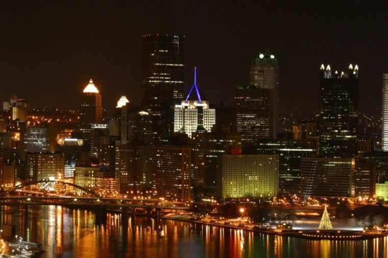 christmas-sparkle-a-festive-journey-through-pittsburgh-2