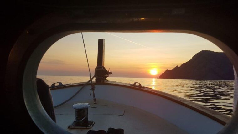 cinque-terre-2-hour-private-boat-tour
