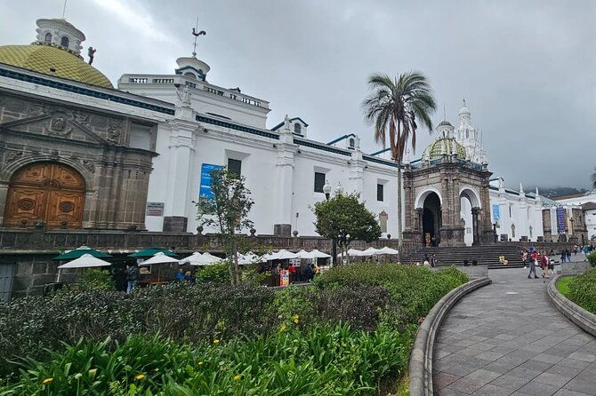 city-tour-food-market-statue-of-the-panecillo-entrance-fees