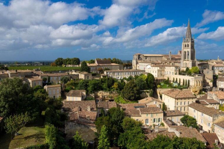 classic-car-private-tour-half-day-pomerol-saint-emilion