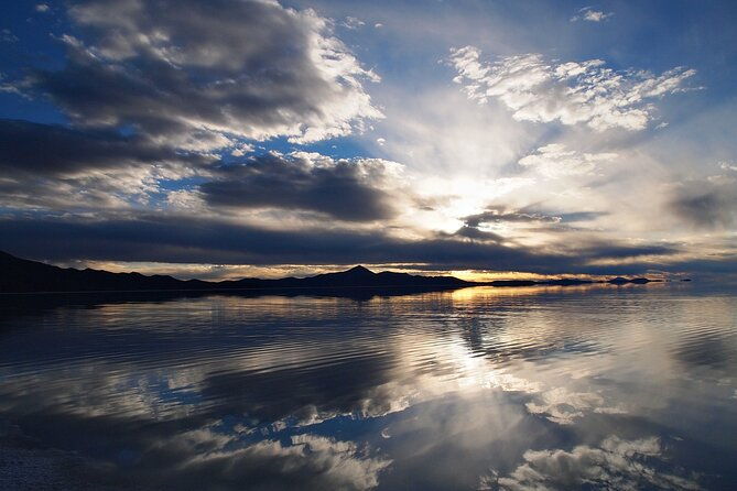 classic-uyuni-salt-flat