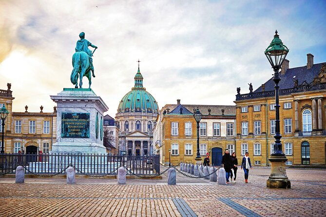 copenhagen-highlights-and-torvehallerne-market-private-tour