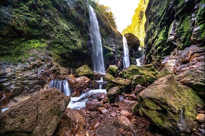 cr-natural-wonders-trek-bajos-del-toro-the-waterfall-trail-poas-volcano