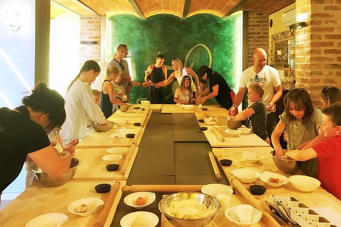 creative-cooking-for-young-chefs-in-tuscany